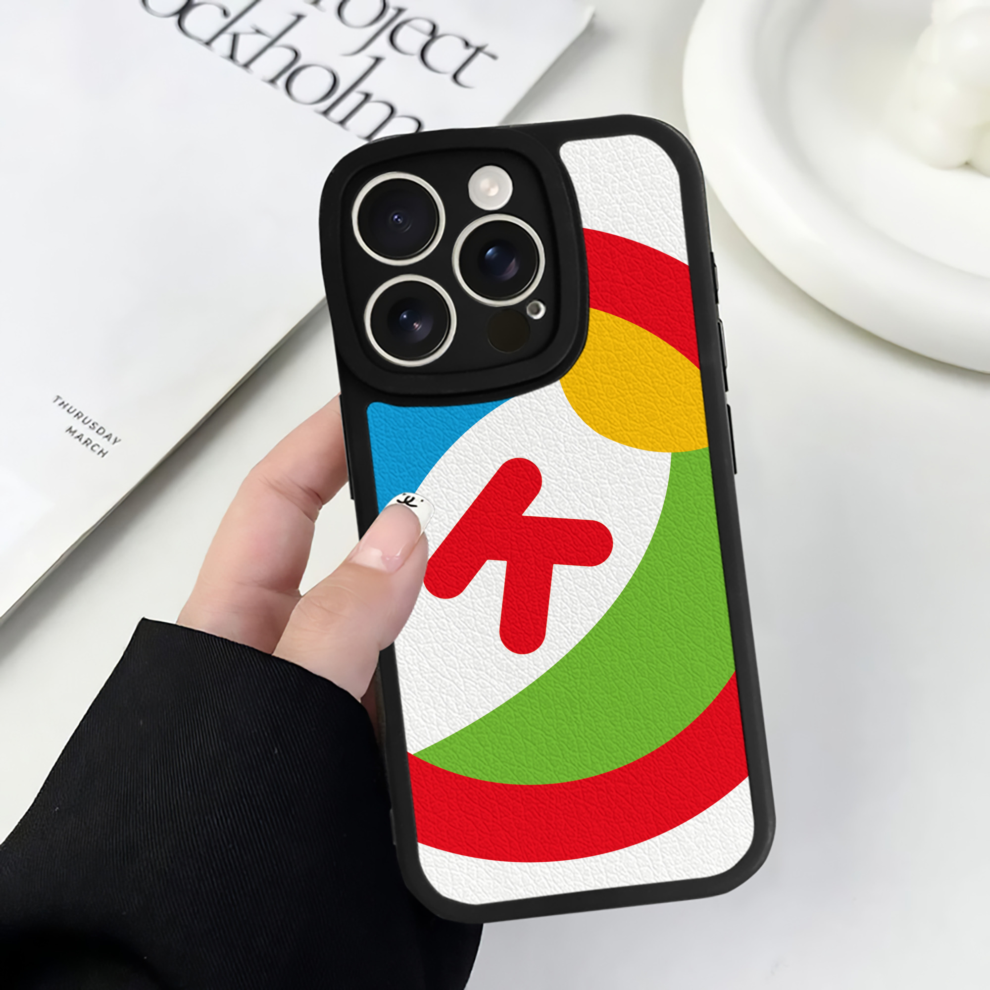 （画像用） Hello Kitty ハローキティ 【iPhone 16シリーズ対応】シリコンスマホケース（レザー調） 材質：シリコン
